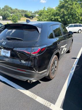 Crystal Black Pearl 2025 Honda HR-V AWD Sport