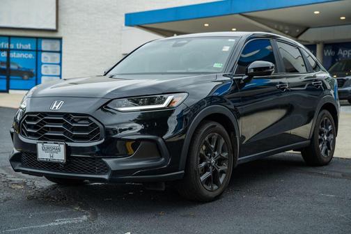 Crystal Black Pearl 2025 Honda HR-V AWD Sport