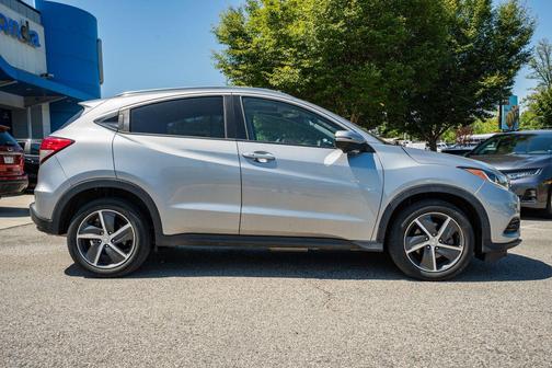 Lunar Silver Metallic 2022 Honda HR-V EX