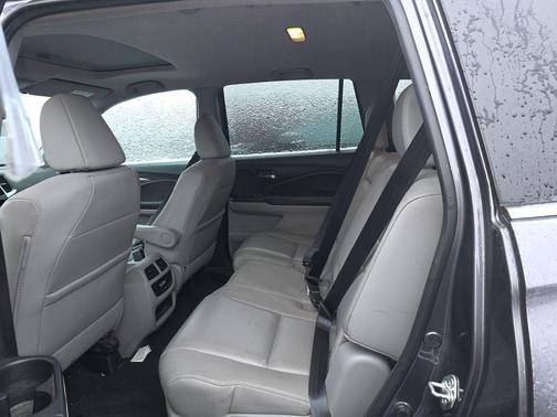 Modern Steel Metallic 2018 Honda Pilot EX-L