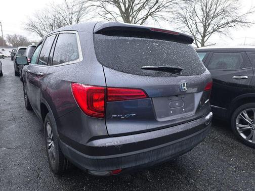 Modern Steel Metallic 2018 Honda Pilot EX-L