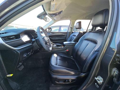 Baltic Gray Metallic Clearcoat 2023 Jeep Grand Cherokee Limited