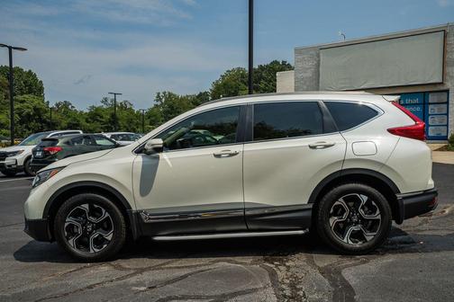 White Pearl 2018 Honda CR-V Touring