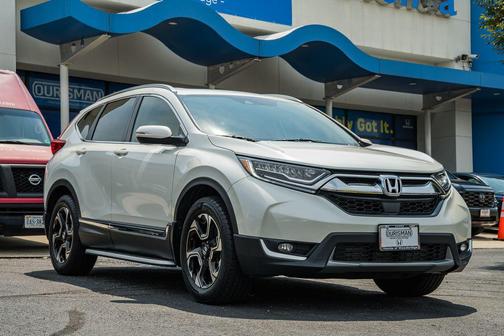 White Pearl 2018 Honda CR-V Touring