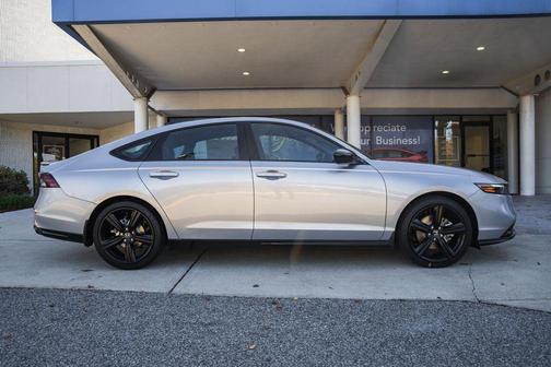 2025 Honda Accord Hybrid Base