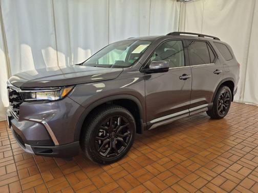 2025 Honda Pilot Touring 8-Passenger