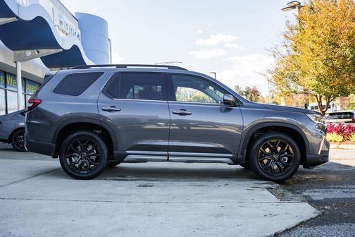 2025 Honda Pilot Touring 8-Passenger