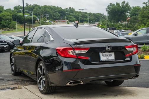 Crystal Black Pearl 2022 Honda Accord Sport SE 1.5T