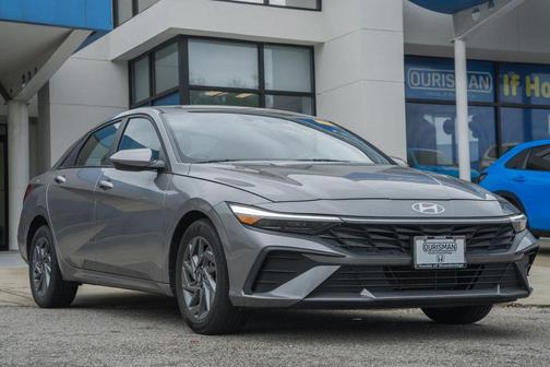 Fluid Metal 2024 Hyundai ELANTRA SEL