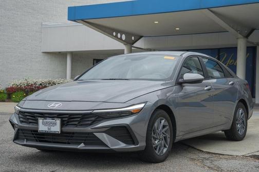 Fluid Metal 2024 Hyundai ELANTRA SEL