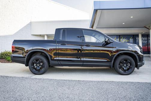 2025 Honda Ridgeline Black
