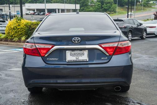Parisian Night Pearl 2017 Toyota Camry XSE