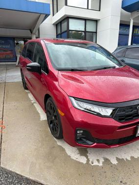Radiant Red Metallic II 2025 Honda Odyssey Sport-L