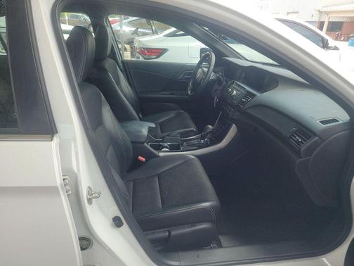 White Orchid Pearl 2017 Honda Accord Sport
