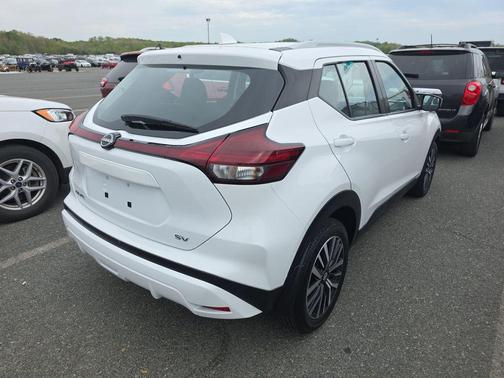 Fresh Powder 2022 Nissan Kicks SV
