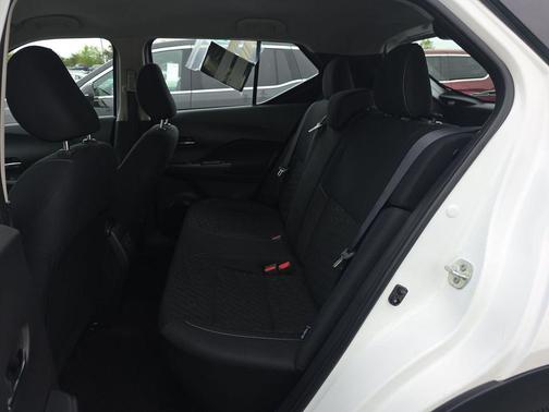 Fresh Powder 2022 Nissan Kicks SV