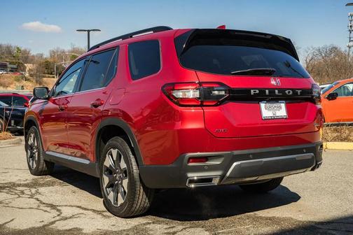 2026 Honda Pilot Touring 8-Passenger