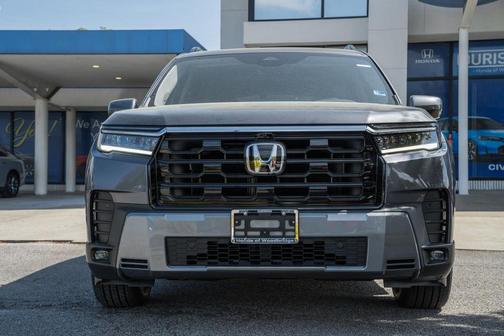 Modern Steel 2026 Honda Pilot Touring 8-Passenger