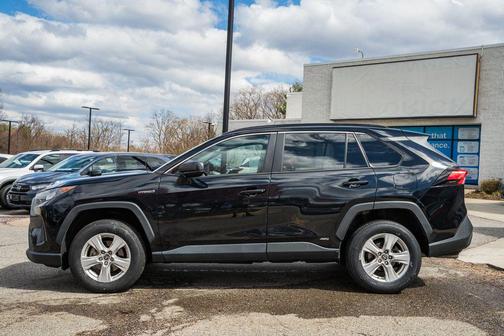 2021 Toyota RAV4 Hybrid LE