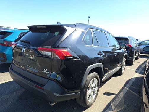 2021 Toyota RAV4 Hybrid LE