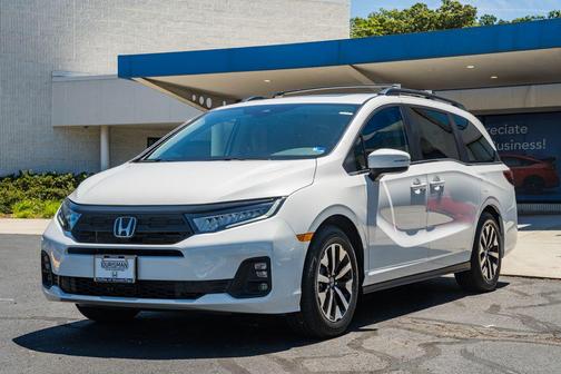 Platinum White Pearl 2026 Honda Odyssey EX-L