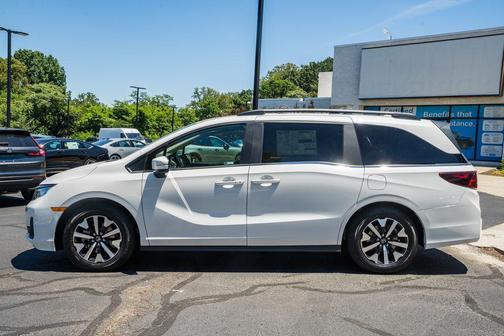 Platinum White Pearl 2026 Honda Odyssey EX-L