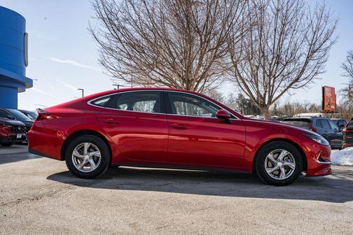 2022 Hyundai SONATA SE