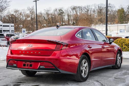 2022 Hyundai SONATA SE