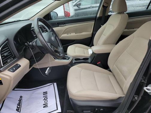 2017 Hyundai ELANTRA Value Edition