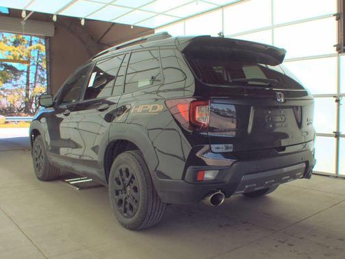 Crystal Black Pearl 2023 Honda Passport AWD TrailSport