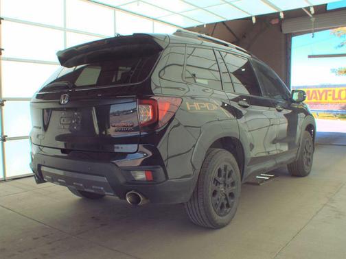 Crystal Black Pearl 2023 Honda Passport AWD TrailSport