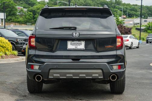 Crystal Black Pearl 2023 Honda Passport AWD TrailSport