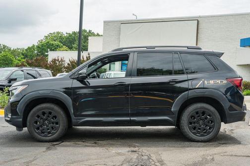 Crystal Black Pearl 2023 Honda Passport AWD TrailSport