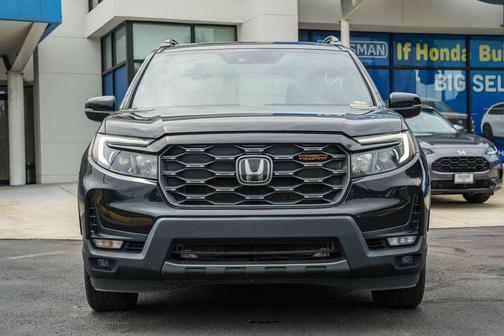 Crystal Black Pearl 2023 Honda Passport AWD TrailSport