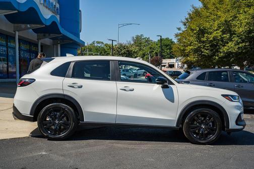 Platinum White Pearl 2027 Honda HR-V Sport AWD