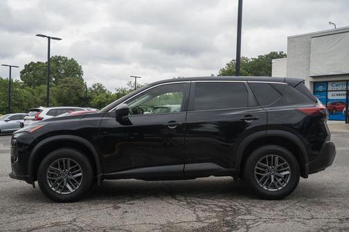 Super Black 2023 Nissan Rogue S