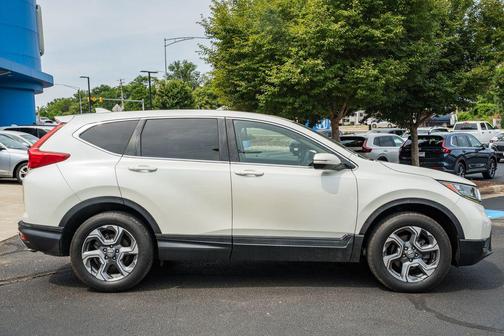 White Diamond Pearl 2017 Honda CR-V EX