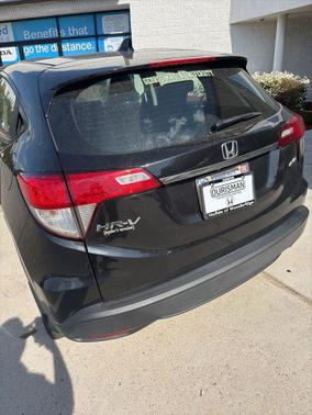 Crystal Black Pearl 2021 Honda HR-V LX