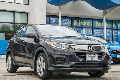 Crystal Black Pearl 2021 Honda HR-V LX