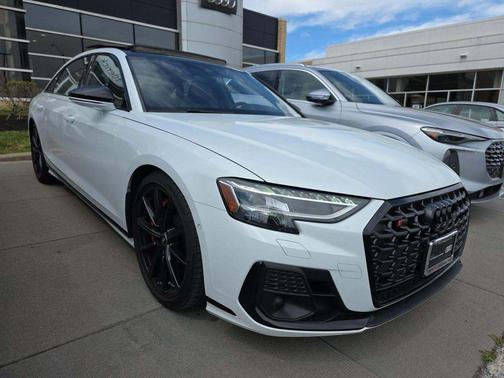 Glacier White Metallic 2024 Audi S8 4.0T