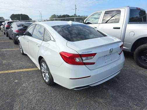 Platinum White Pearl 2019 Honda Accord LX