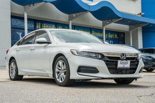 Platinum White Pearl 2019 Honda Accord LX