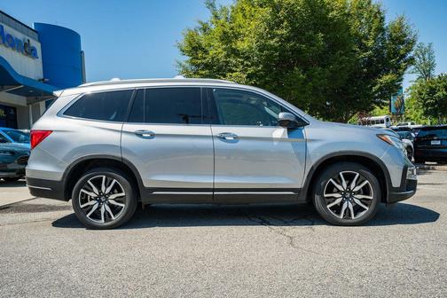 Lunar Silver Metallic 2019 Honda Pilot Elite