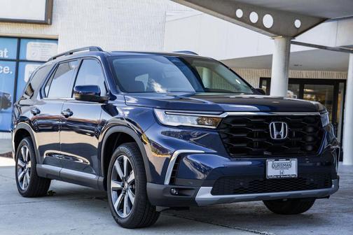 2025 Honda Pilot Touring 8-Passenger