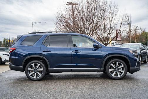 2025 Honda Pilot Touring 8-Passenger