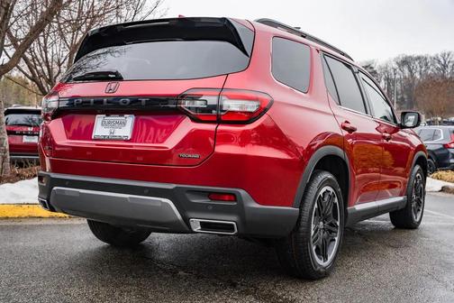2026 Honda Pilot Touring 8-Passenger