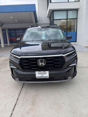 Crystal Black Pearl 2023 Honda Pilot AWD Elite