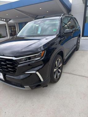 Crystal Black Pearl 2023 Honda Pilot AWD Elite