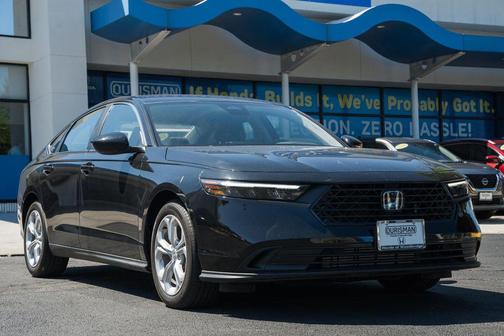 Crystal Black Pearl 2025 Honda Accord LX 1.5T
