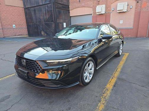 Crystal Black Pearl 2025 Honda Accord LX 1.5T